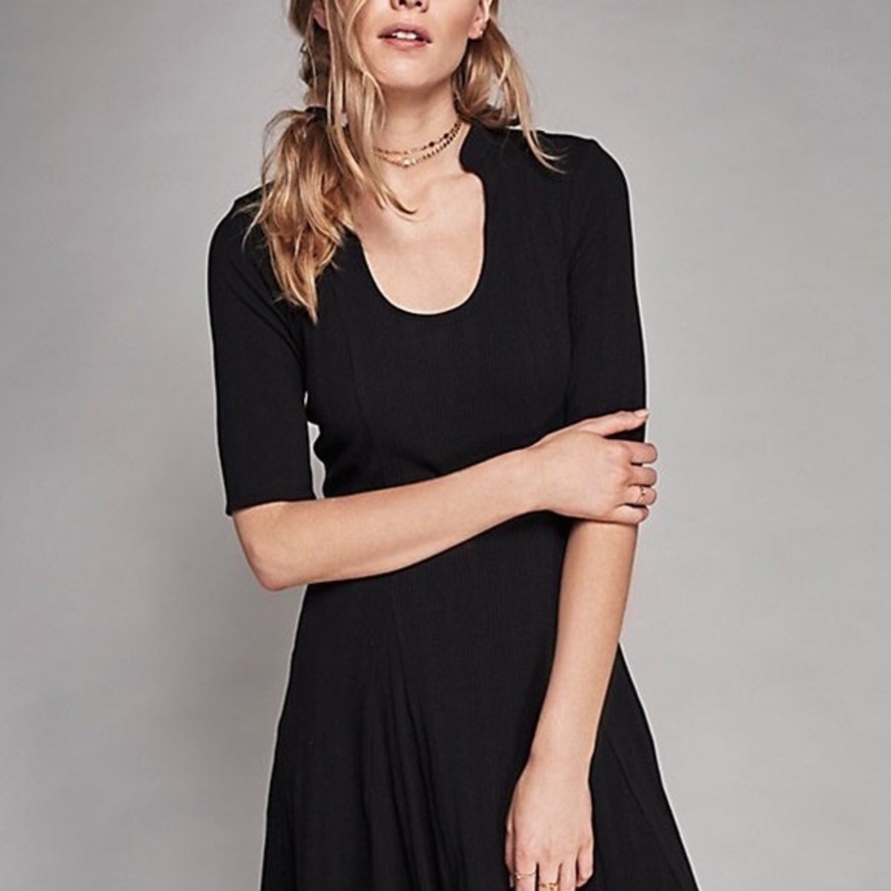 Jolene Ribbed Short Sleeve Black Dress